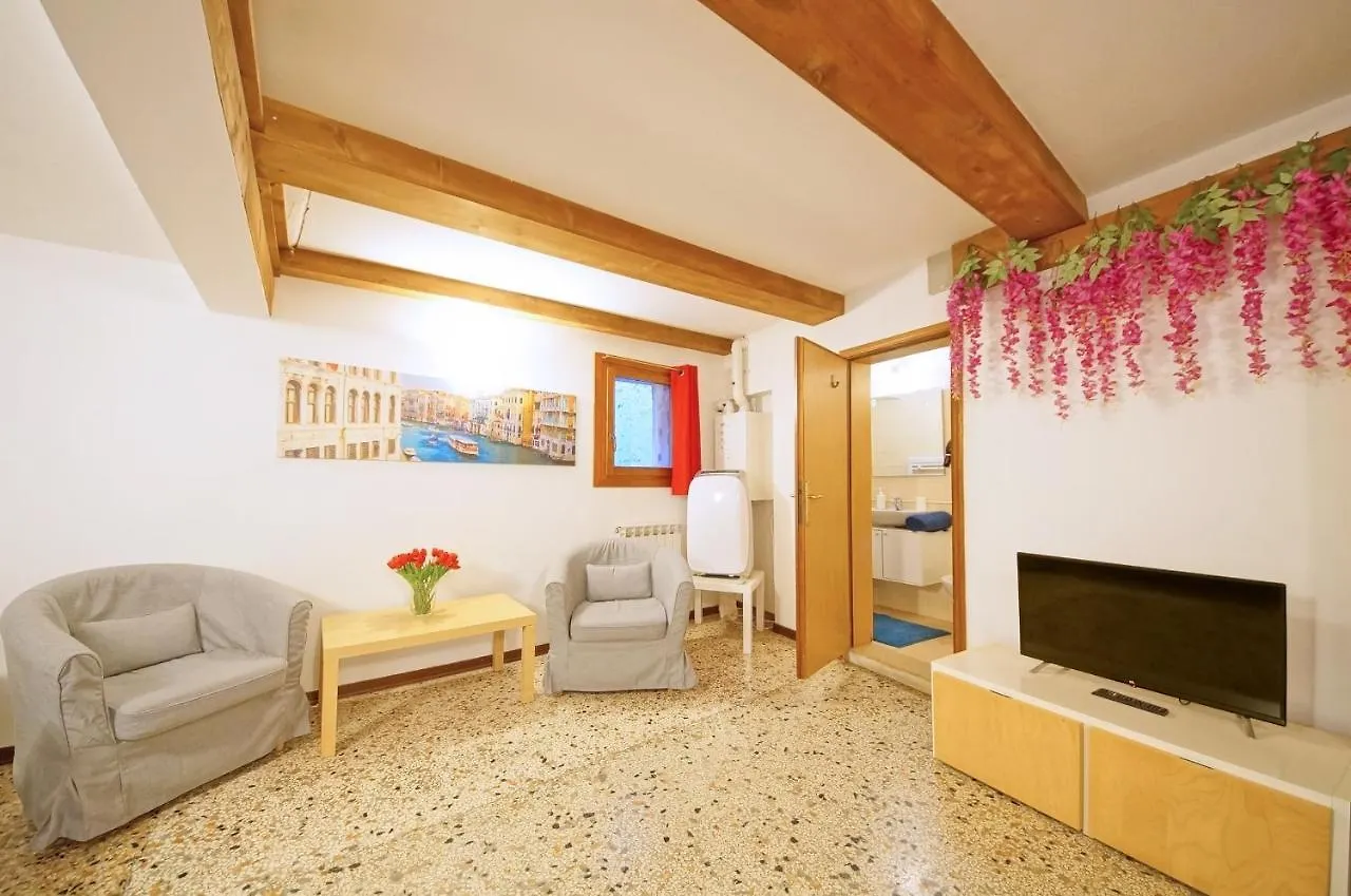 Campo San Polo Apartment Rialto Venice Italy