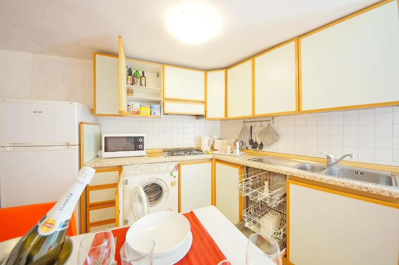 Campo San Polo Apartment Rialto Venice Italy