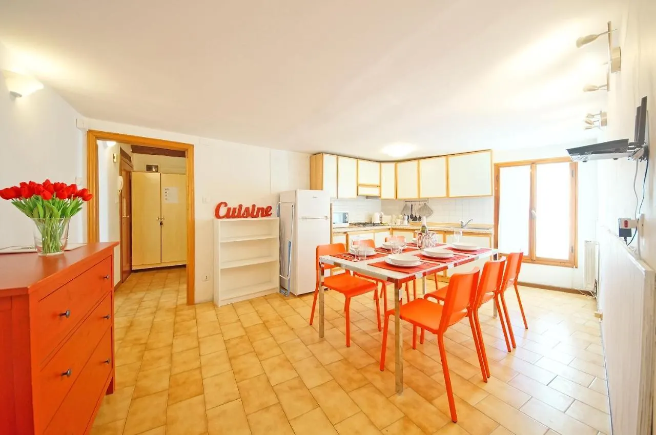 Campo San Polo Apartment Rialto Venice Italy