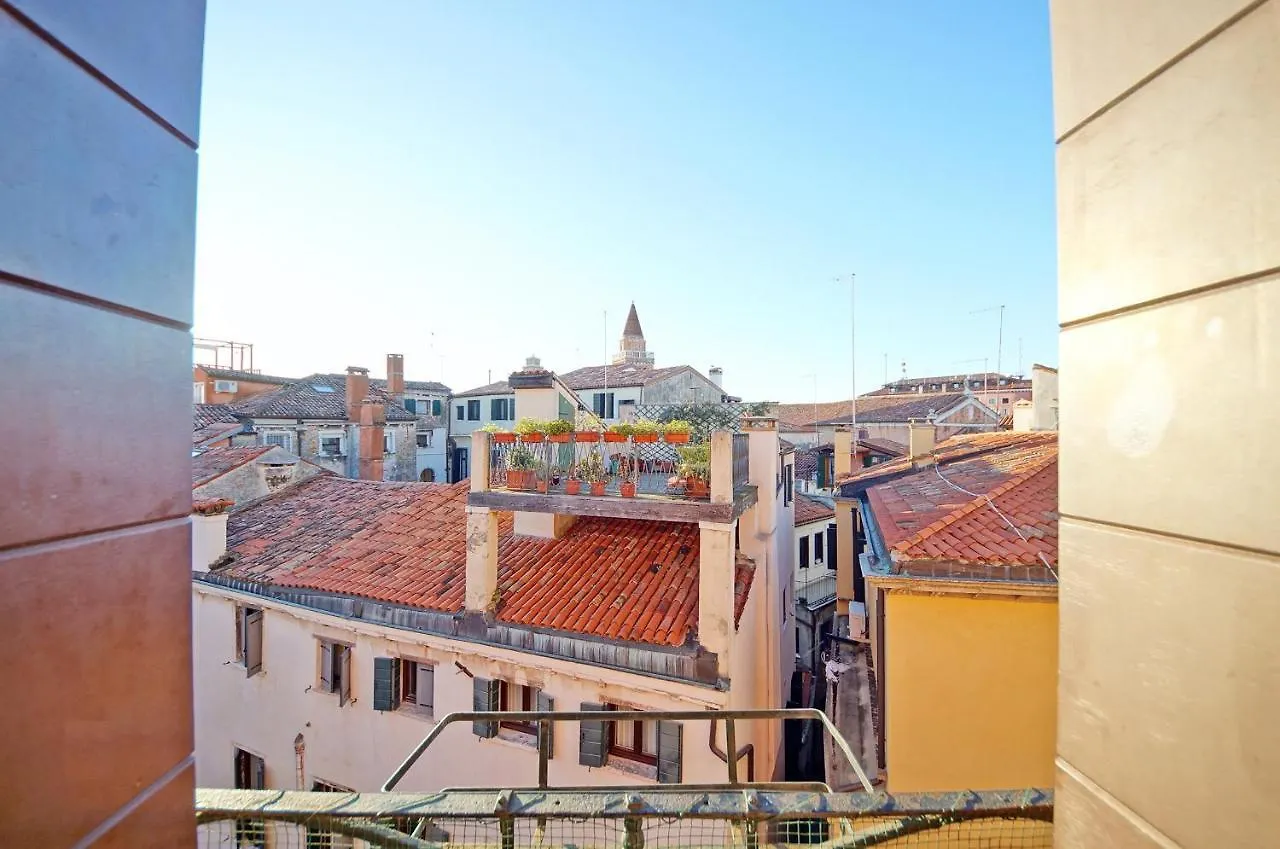 Campo San Polo Apartment Rialto Venice Italy