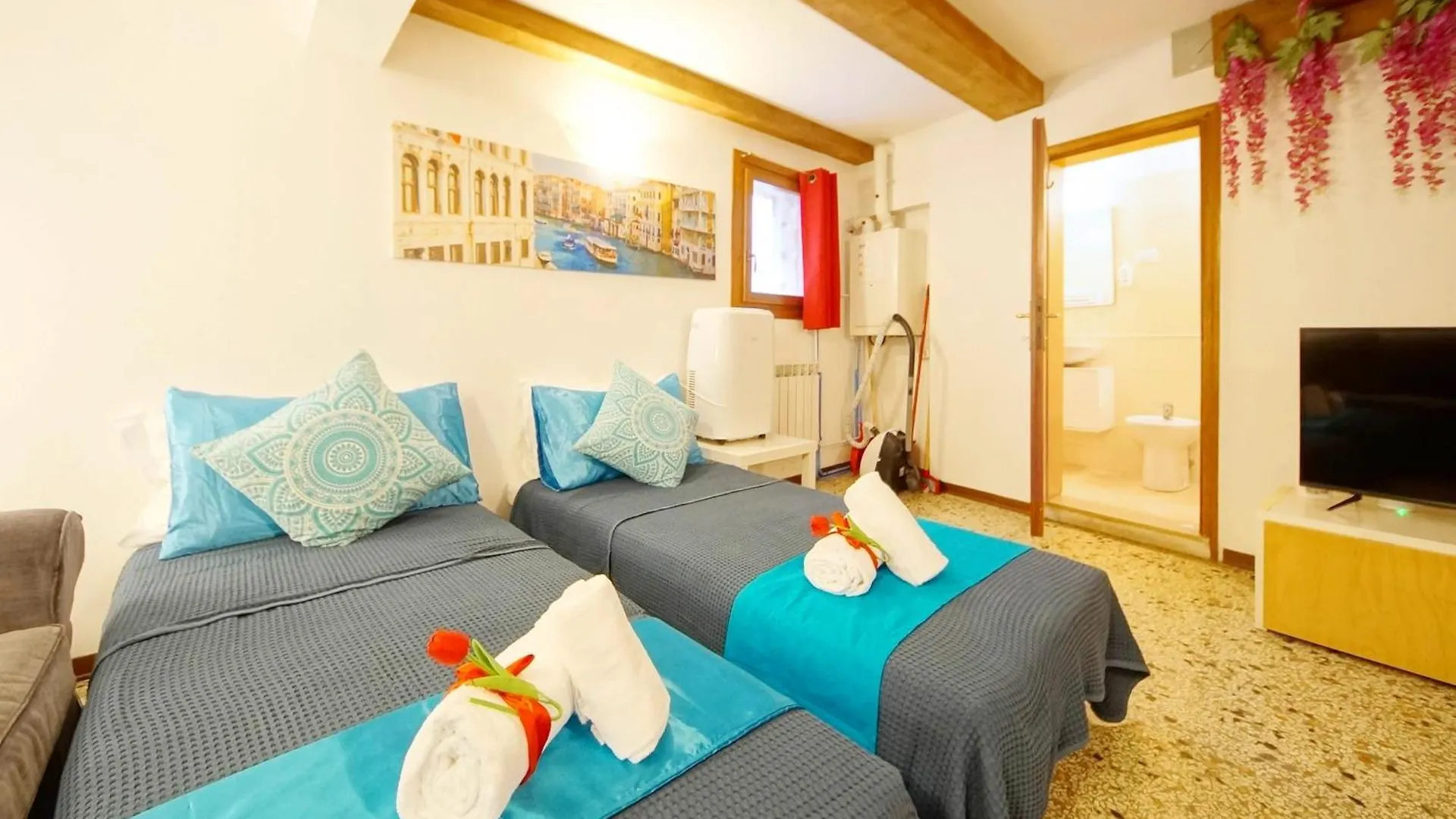 Campo San Polo Apartment Rialto Venice Italy